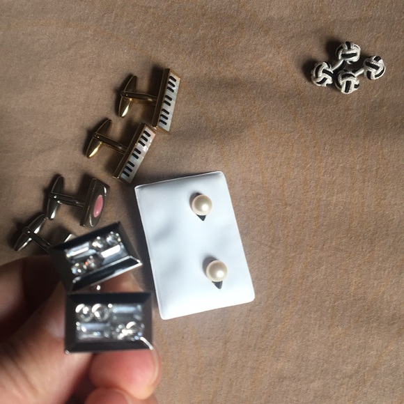 Set of five cuff links - Picture 5 of 8